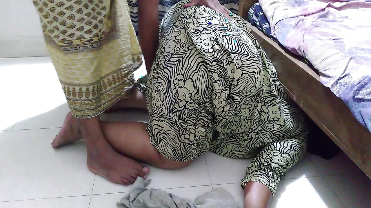 Egyptian Stepmom Gets Stuck Under Bed While Cleaning Stepson's Room Then Stepson Fucks Her Ass