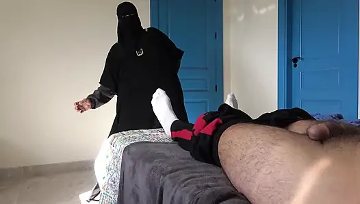 78 yaşındaki Alman dede Türk kızına onun için dans etmesini söylüyor