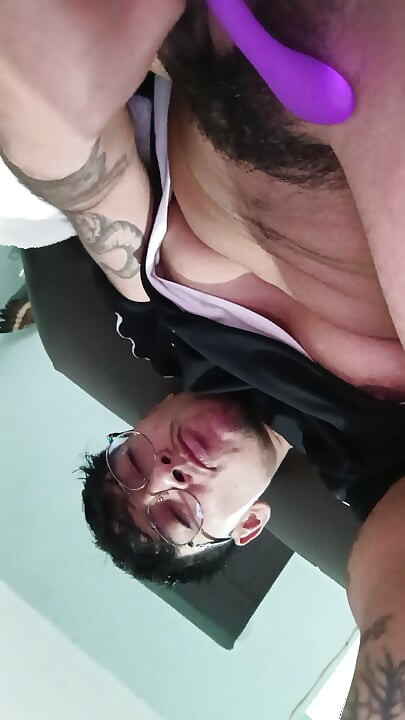 이웃이 자위하는 걸 거의 들킬 뻔했어