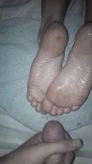 Fast powerful sole cumshot