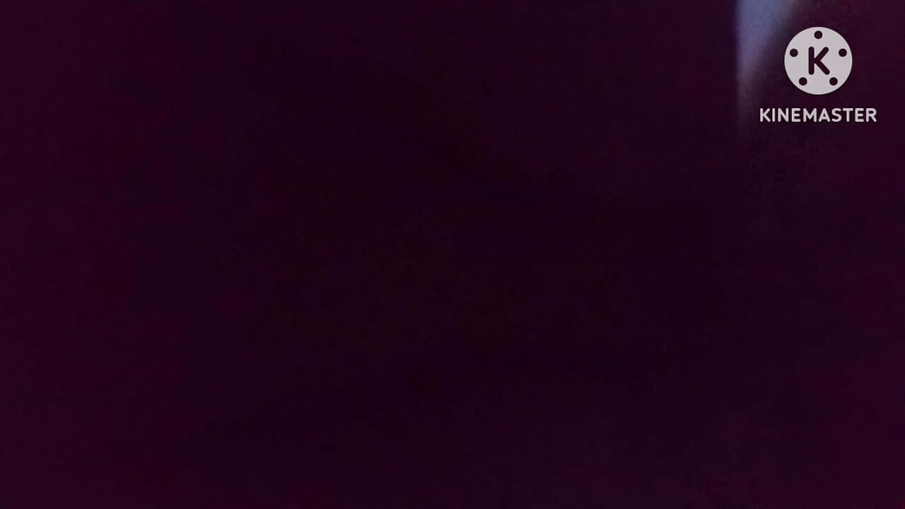 Chłopak patrzący na swoją dziewczynę, hardcore'owe rżnięcie, lizanie, całowanie - wideo