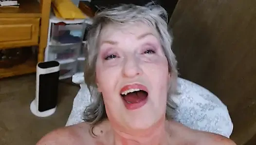 1365 Красивые трусики для Lucky Jay от сексуальной горячей бабули DawnSkye1962