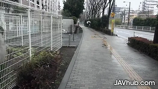 Kanako kirimoto diajak ngentot di taman umum