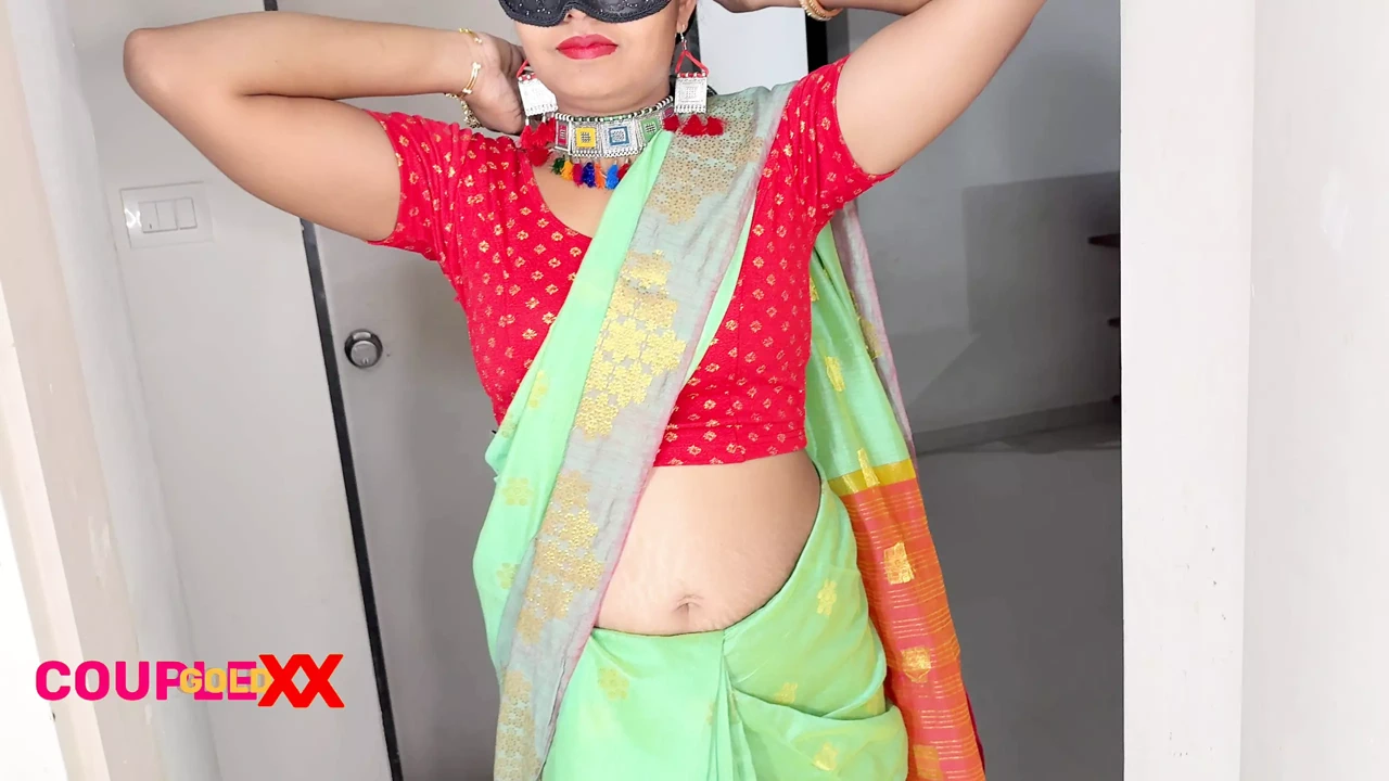 Komal went to the stepmother's house, it has been twelve days, today I want azaan, pussy chhad du.