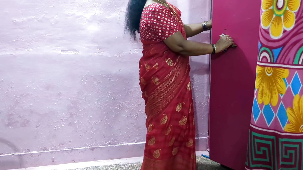 Une Tatie Desi Hurle De Douleur Pendant Une Sodomie.