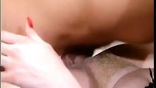 Bagaimana payudaranya bisa begitu besar??!