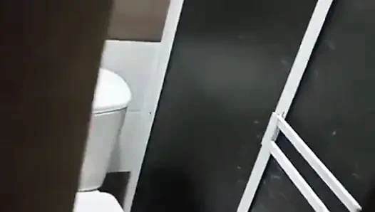 Моя жена хочет, чтобы я проникла в нее с другим мужчиной, она из Нью-Йорка