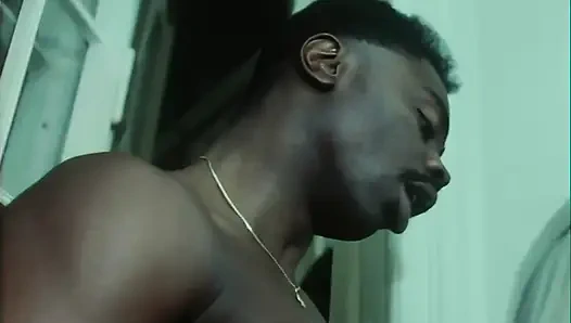 Bu Olgun 2 Penis Lazım, Biri Beyaz, Diğeri Siyah