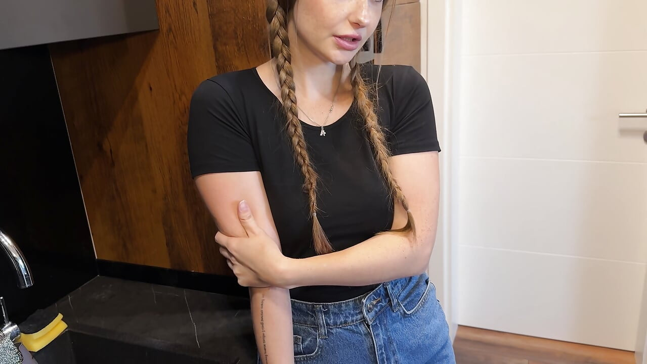 I Called the Master to Fix the Oven and He Fucked Me