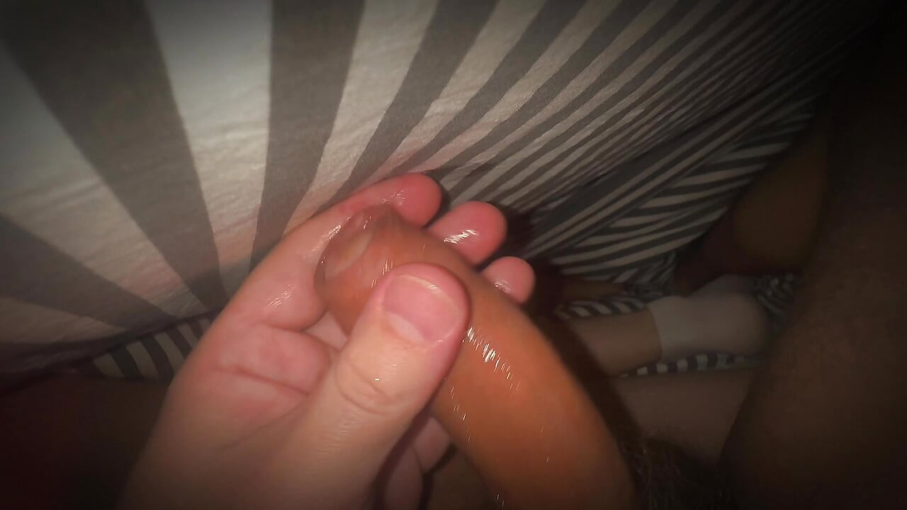HOT VIBE: טיול סטודנטים לנורבגיה. לילה ביער אוהל ליד המדורה