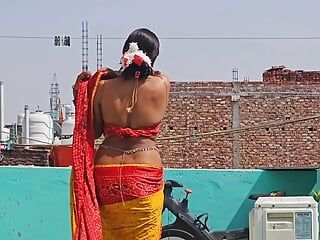 Rajasthani 丈夫在结婚前操处女印度德西哥，并射在她身上