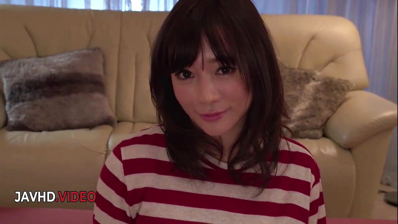 Kotone Kuroki's intense Japanse masturbatiesessie