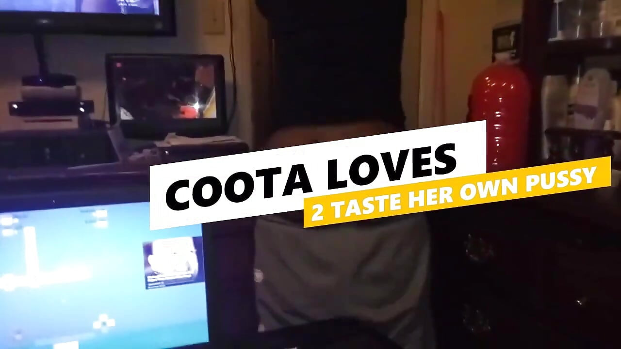 Coota 喜欢 2 品尝她自己的阴户