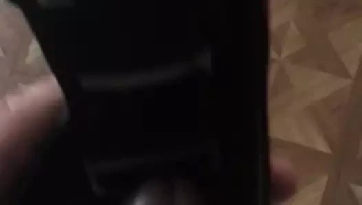Üyelerin karısının sivri uçlu topuğu