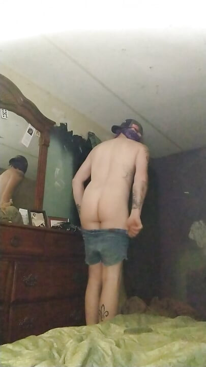 Putting my shorts on getting ready. #TerribleBolt92