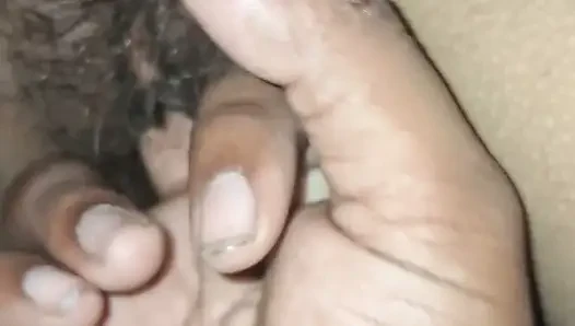 Mere Pati Ne Meri Chut Ragad Ragad Kar Mujhe Maza Diya