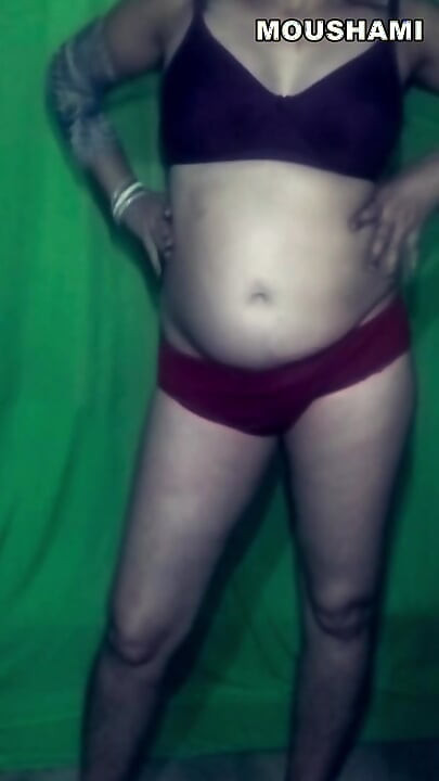 Desi bhabhi full nude body show full sex