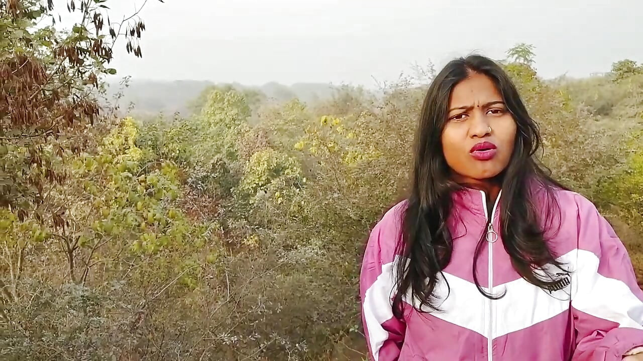 Horny Bengali secretary fucks her boss in Delhi to maintain her sexy figure