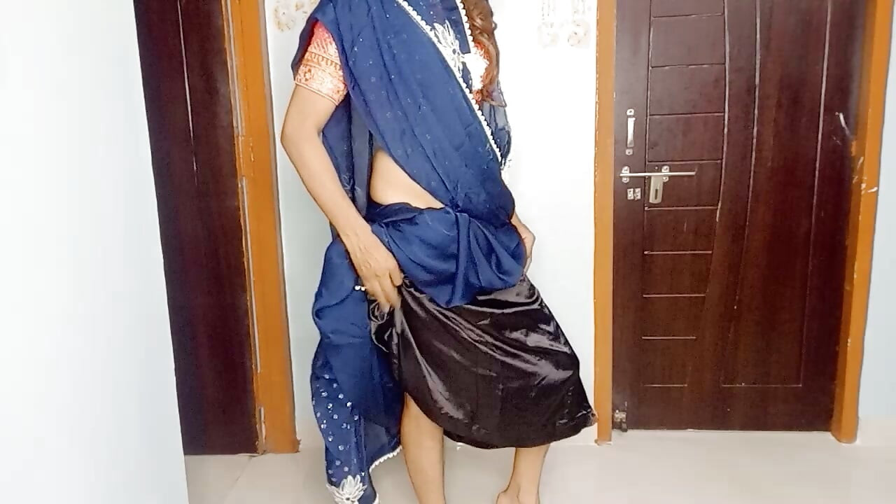 Remove stepmom sexy saree satin petticoat indian sisay