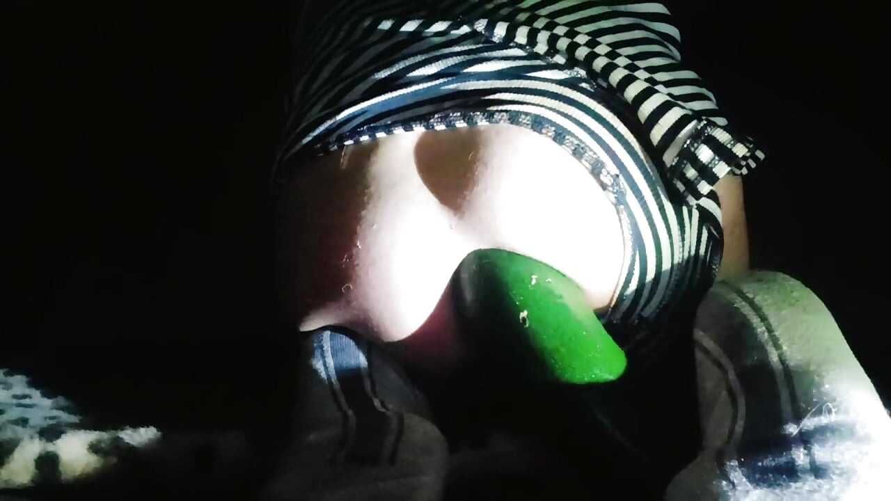 Anal utvidgning av en extremt stilig ung man