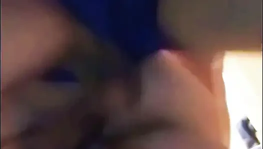 Wasser tropft tag für tag, trägt den härtesten stein weg