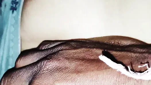 Suman Bhabhi ko nangi karke full body massage kiya.