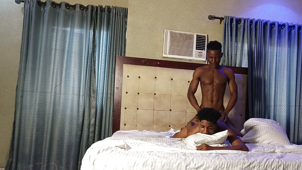 Boyz Threesome Bareback