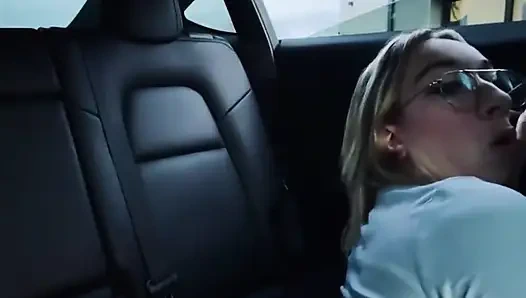 Ben alışılmadıkların kraliçesiyim, anal bowling omurgasını batırıyorum