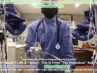 Sie unterziehen sich "dem Verfahren" bei Doktor Tampa, Krankenschwester Jewel & Krankenschwester Stacy Shepards, chirurgisch behandschuhten Händen, Mädchen, Mädchen