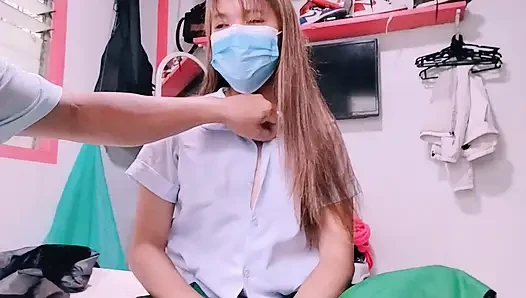 18+ YEAR OLD STUDENT DECIDED TO GIVE HER VIRGINITY TO STEPDADDY