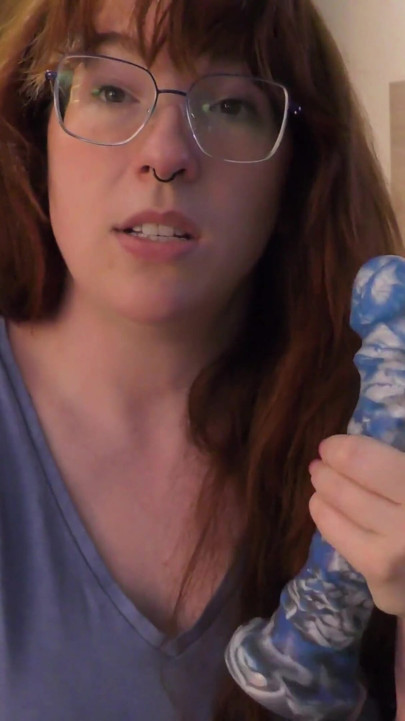 NSFW Review of the Night King Dildo by Uberrime