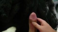 Rubbing my cock on some furs of my mother