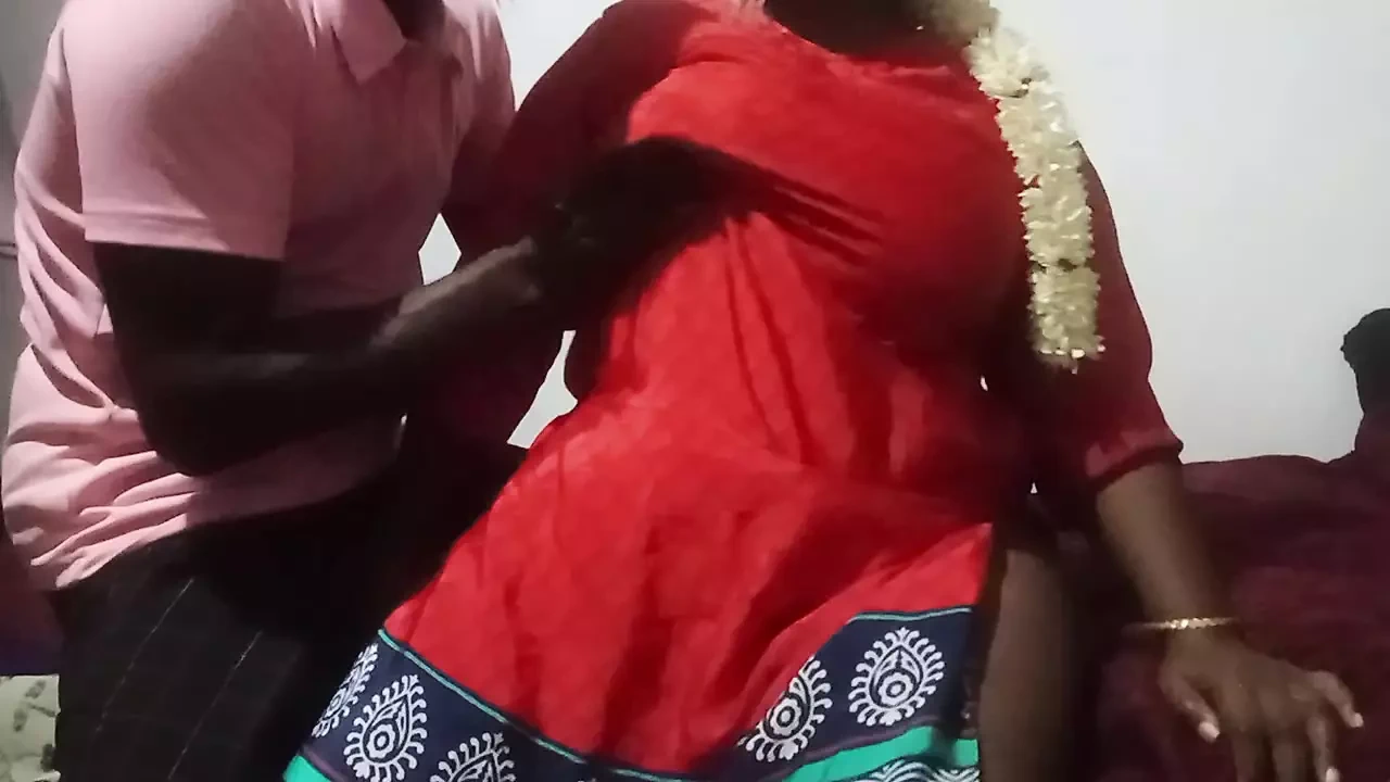 泰米尔家庭妻子在前男友的秘密性爱热语音天然奶子漂亮的阴户吃大屁股大胸部香港的操逼