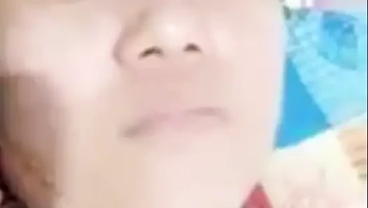 Gadis Asia Pamer Memek Tembam & Toket Besar