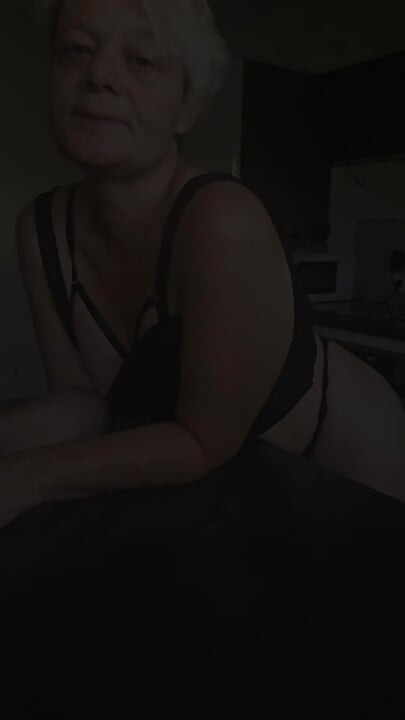 Hey Darling, I'm in a Good Position for You to Fuck My Ass
