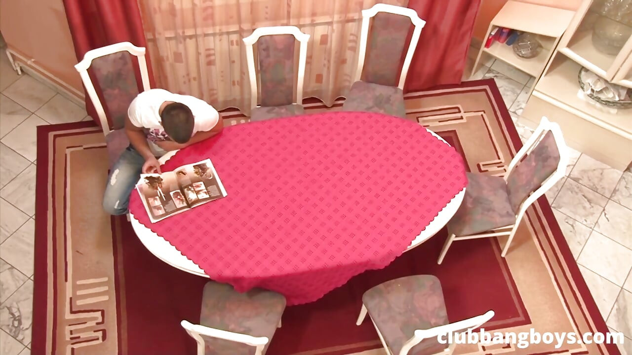 Bareback Fucking on the Dinner Table