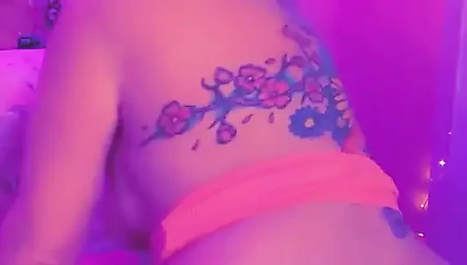 Видео с крашеной розой