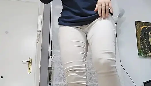 Slippers Modeling and Masturbating, Spanish Slippers