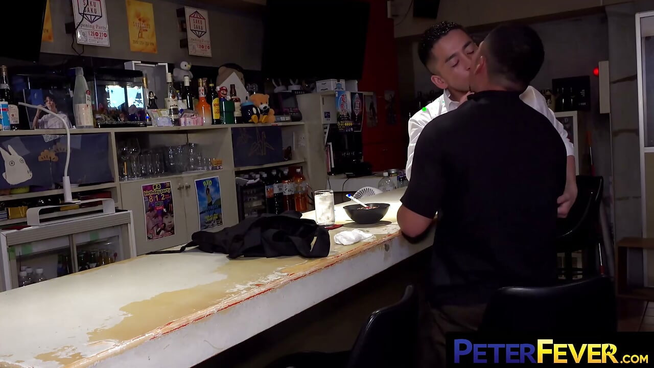 PETERFEVER Bartender Hiroya svede cizince Noba do divokého holého prcání