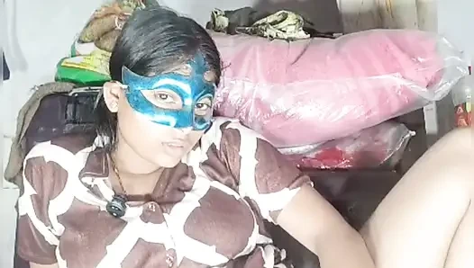 Masukin jari ke dalam memek gadis perawan, air memeknya muncrat, nggak ada tanah, jadi audio bahasa india gadis perawan ini masukin dildo ke dalam memeknya dan keluarin air kencingnya ke dalam pantatnya.