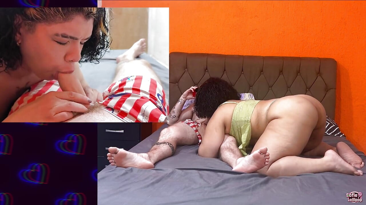 I Gave My Boy a Blowjob While He Was Looking at His Cell Phone, the Atmosphere Heated up and He Ended up Fucking My Ass