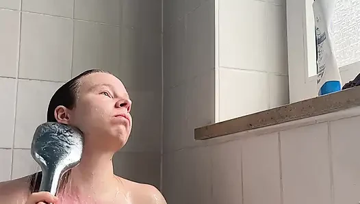 Teen Mit Perfektem Körper Duscht