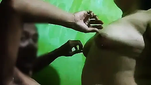 Давай, давай трахаем киску, пососав ее соски