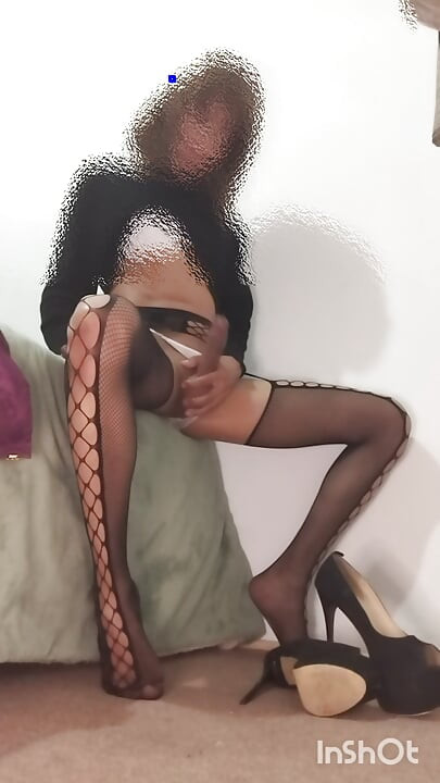 Shemale entertains herself