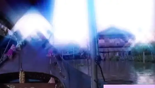 Азиатская девушка-студентка сосет и скачет на азиатском члене