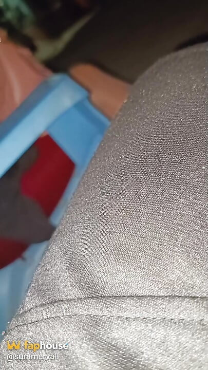 Me Encontré a Esta Chica Sola En La Calle Y No Creerás Lo Que Pasó Después.