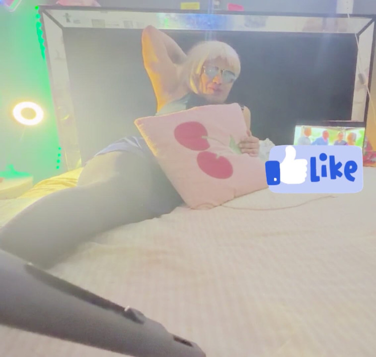 Chilling tillbaka utklädd