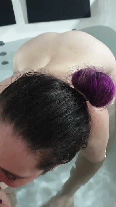 Mój pierwszy wywiad w jacuzzi z panem Jonasem | Klip 2