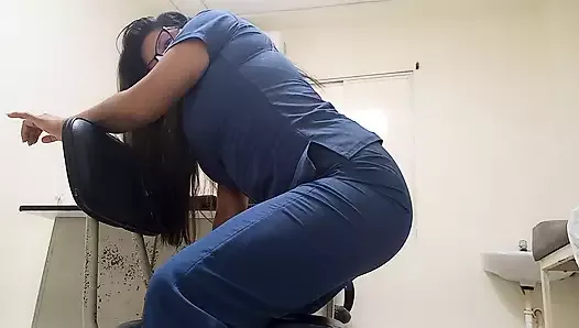 EXCLUSIVE!! The hot nurse masturbates in the office at work, this slut is unique