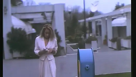 Kirli kız siyah penisin tadını çıkarıyor